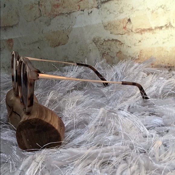 New Classic Tortoiseshell Round Tinted Sunglasses - Picture 3 of 4